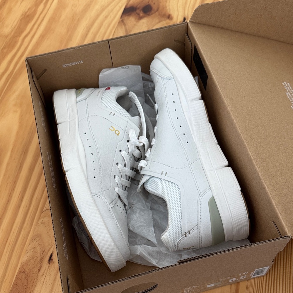 On Running Women's Shoes in White and Gray